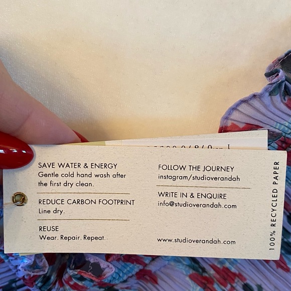 Verandah PLEATED RELAXED DRAPE TOP - Picture 7 of 7